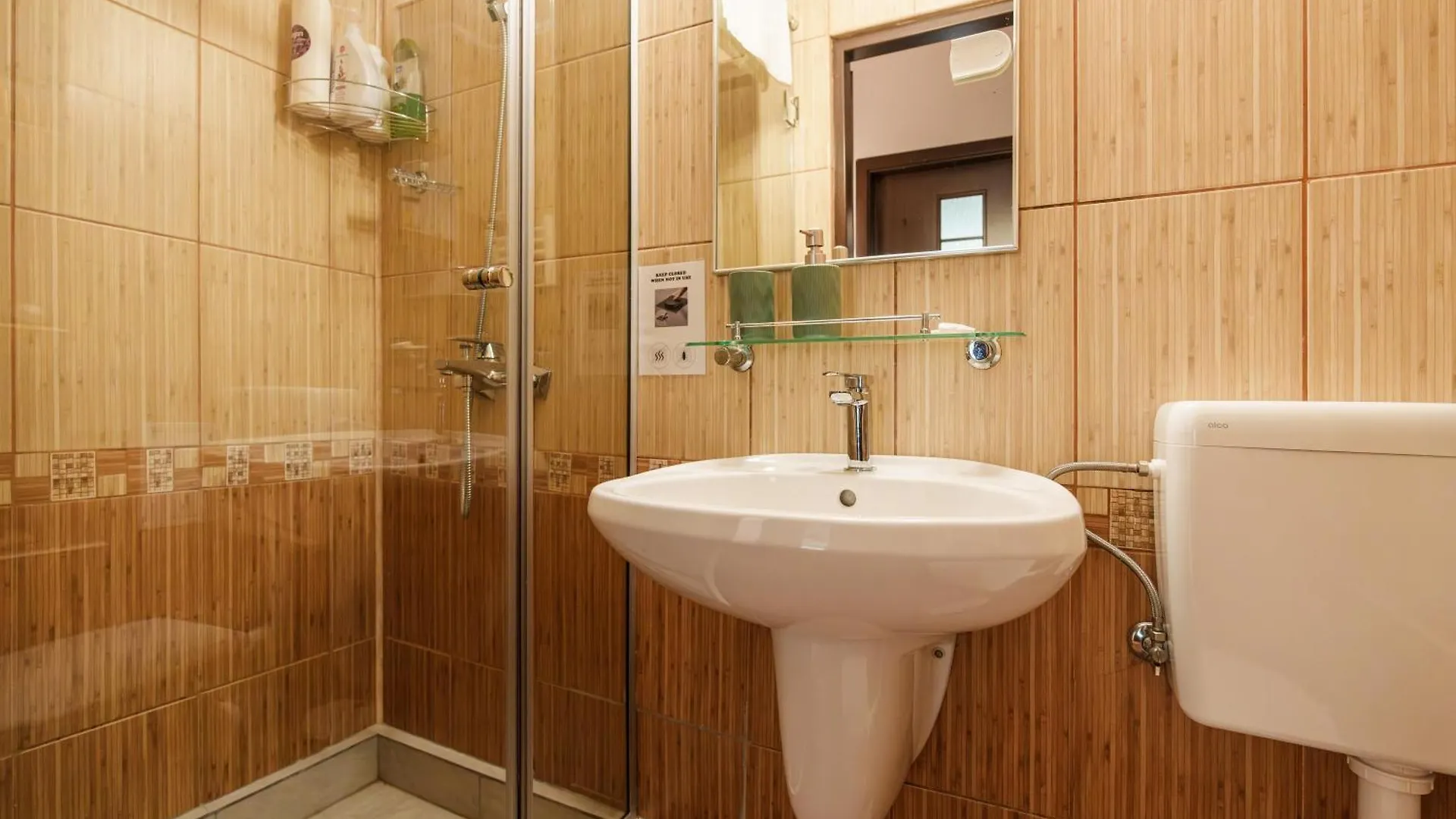 Jazzy Studio In The Heart Of Bukarest Lejlighed